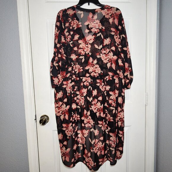 NWT - Torrid Lexie Chiffon Semi-Sheer Tunic - Size: 3 (22W/24W) PRICE IS FIRM - Picture 2 of 8